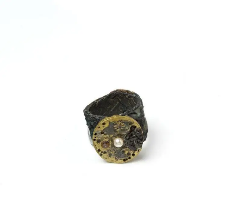 Ring: Watch fragment (Uhrfragment) — تصویر رکورد موزهٔ ویکتوریا و آلبرت