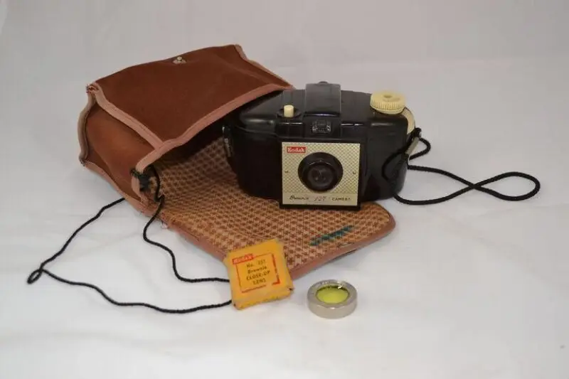 Camera: Brownie 127 — تصویر رکورد موزهٔ ویکتوریا و آلبرت