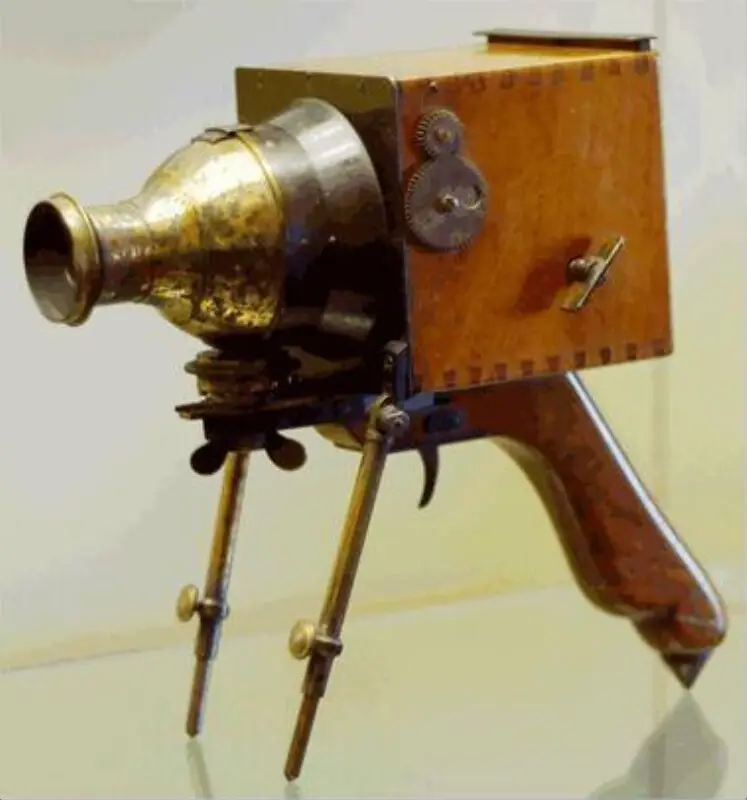 Camera — تصویر رکورد موزهٔ ویکتوریا و آلبرت