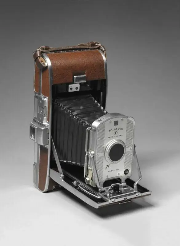 Camera — تصویر رکورد موزهٔ ویکتوریا و آلبرت