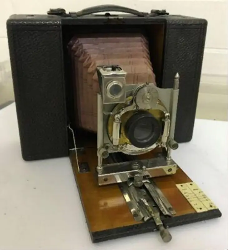 Camera — تصویر رکورد موزهٔ ویکتوریا و آلبرت