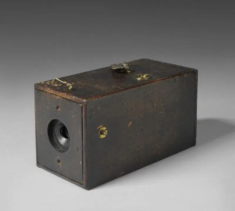 Camera — تصویر رکورد موزهٔ ویکتوریا و آلبرت