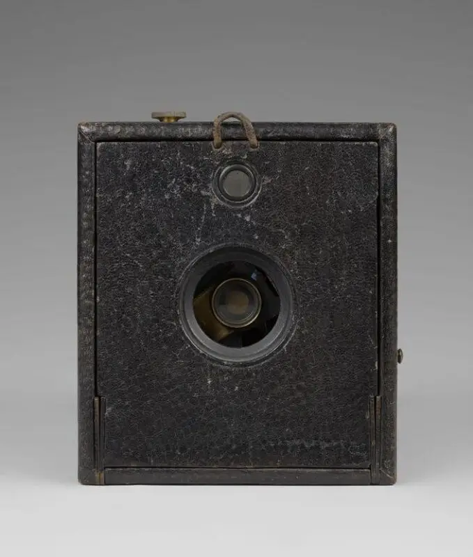 Camera — تصویر رکورد موزهٔ ویکتوریا و آلبرت