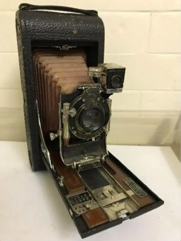 Camera — تصویر رکورد موزهٔ ویکتوریا و آلبرت