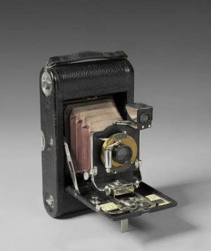Camera — تصویر رکورد موزهٔ ویکتوریا و آلبرت