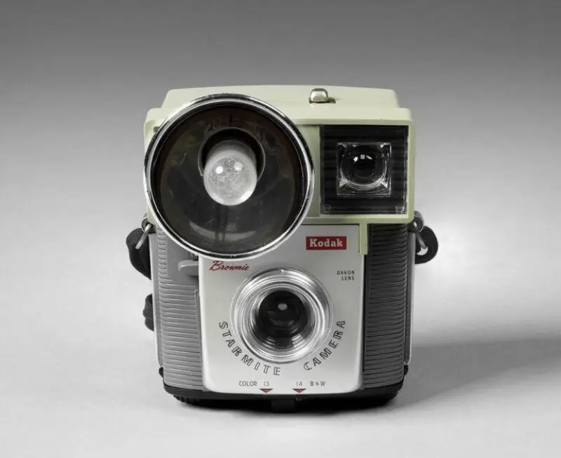 Camera — تصویر رکورد موزهٔ ویکتوریا و آلبرت