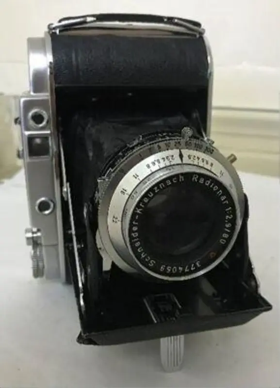 Camera — تصویر رکورد موزهٔ ویکتوریا و آلبرت