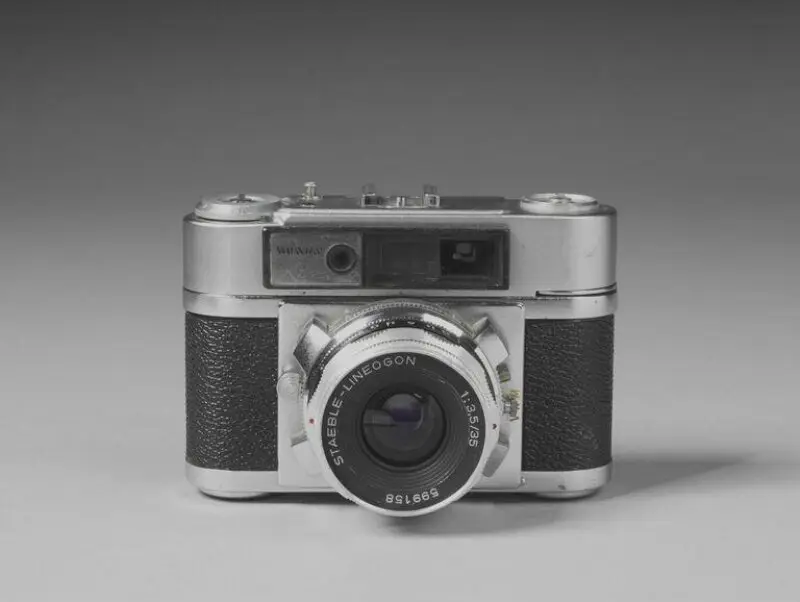 Camera — تصویر رکورد موزهٔ ویکتوریا و آلبرت