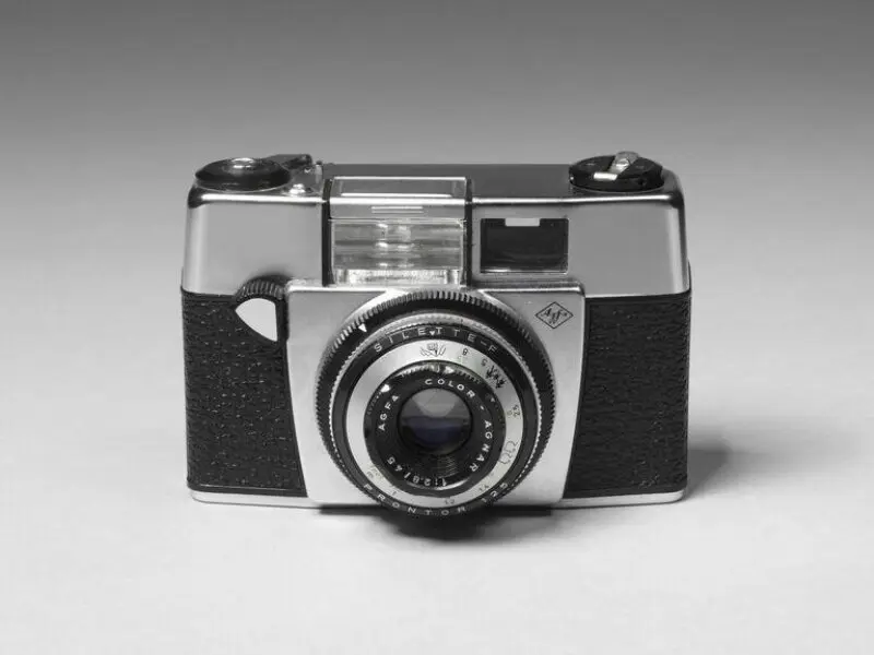 Camera — تصویر رکورد موزهٔ ویکتوریا و آلبرت