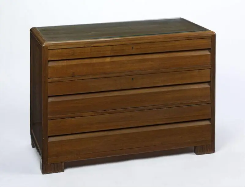 Chest of drawers — تصویر رکورد موزهٔ ویکتوریا و آلبرت