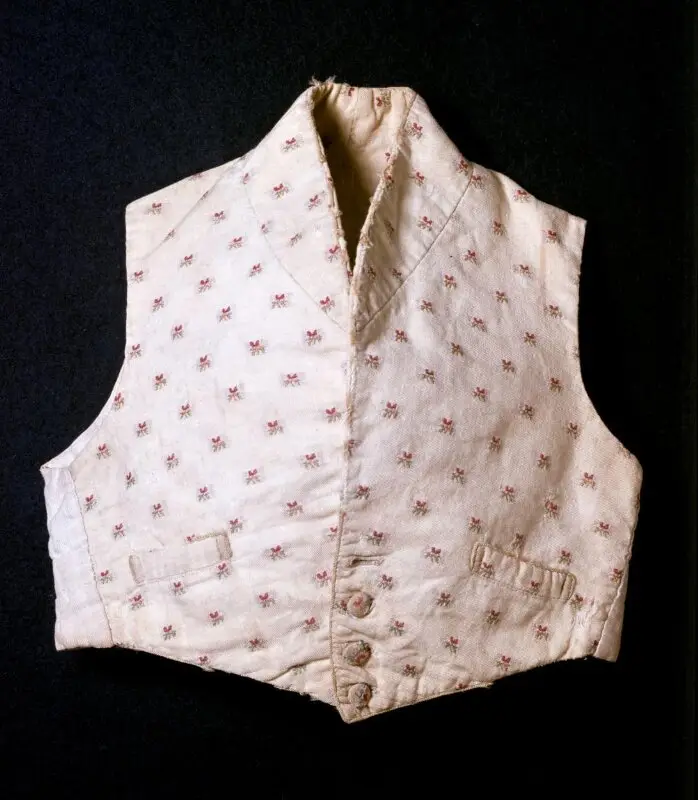 Waistcoat: Waistcoat worn by'General' Tom Thumb with miniature visiting card — تصویر رکورد موزهٔ ویکتوریا و آلبرت