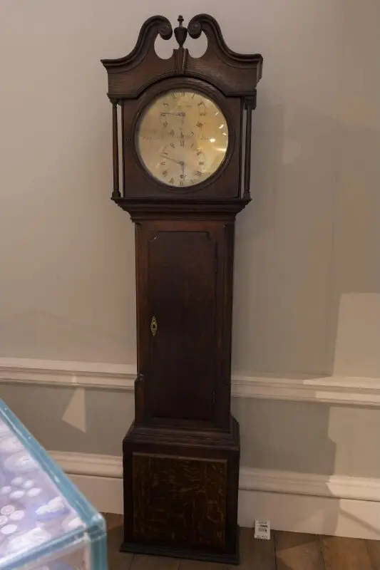 Clock — تصویر رکورد موزهٔ ویکتوریا و آلبرت