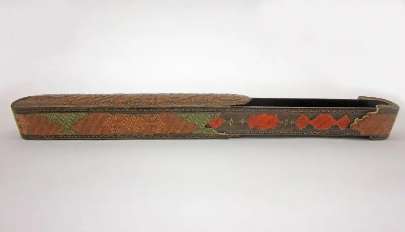 Pen box (qalamdan) — تصویر رکورد موزهٔ ویکتوریا و آلبرت