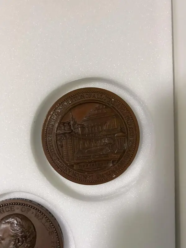 Medal — تصویر رکورد موزهٔ ویکتوریا و آلبرت