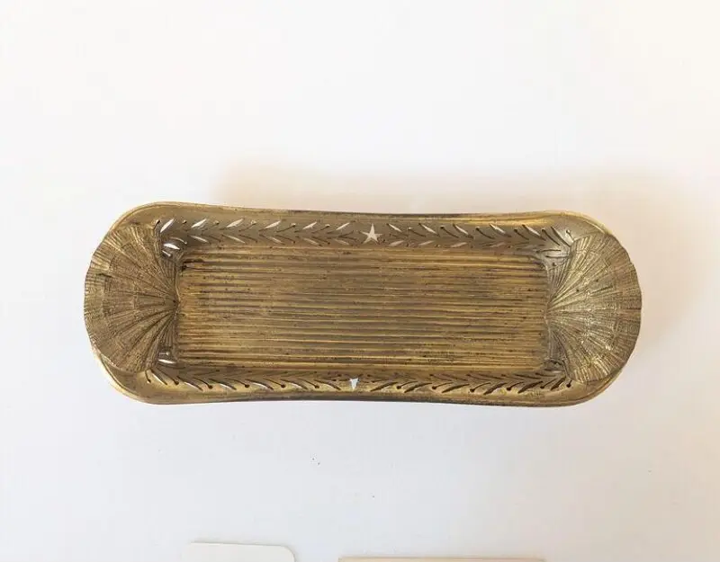Pen tray — تصویر رکورد موزهٔ ویکتوریا و آلبرت