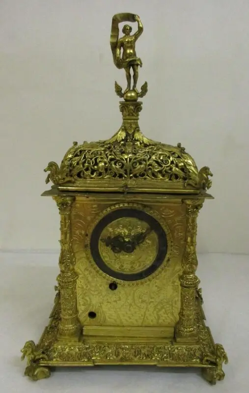 Clock — تصویر رکورد موزهٔ ویکتوریا و آلبرت