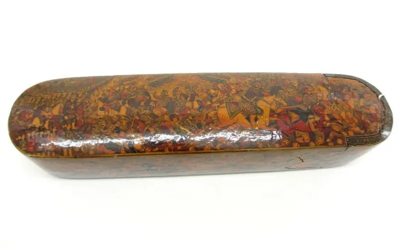 Pen box (qalamdan) — تصویر رکورد موزهٔ ویکتوریا و آلبرت