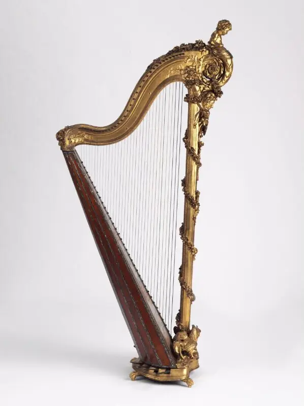 Pedal harp — تصویر رکورد موزهٔ ویکتوریا و آلبرت