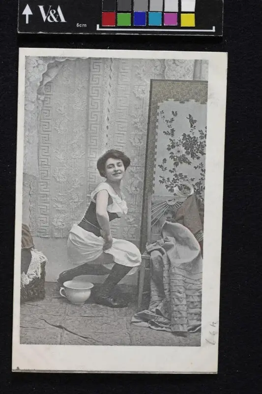 Postcard — تصویر رکورد موزهٔ ویکتوریا و آلبرت