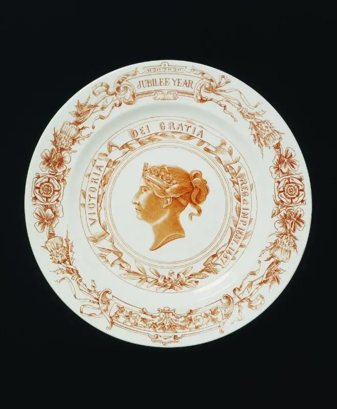 Plate — تصویر رکورد موزهٔ ویکتوریا و آلبرت