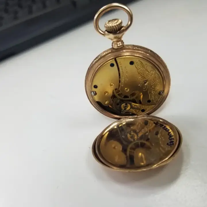 14k yellow gold American Waltham hand engraved pocket watch with white dial – 1900 — عکس ۷ از رکورد آرشیو WatchMuseum