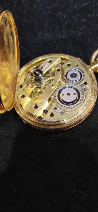Lady’s Half Hunter Pocket Watch – C1900 — عکس ۴ از رکورد آرشیو WatchMuseum