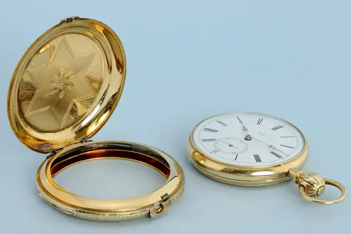 Cabriolet Gold Case Pocket Watch – Circa 1870 — عکس ۲ از رکورد آرشیو WatchMuseum