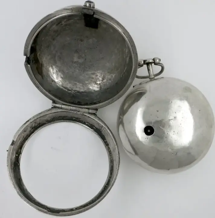 Early mock pendulum with calendar – C1700 — عکس ۷ از رکورد آرشیو WatchMuseum