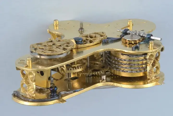 EARLY ROCK CRYSTAL CRUCIFIX WATCH – 1630 — عکس ۲ از رکورد آرشیو WatchMuseum