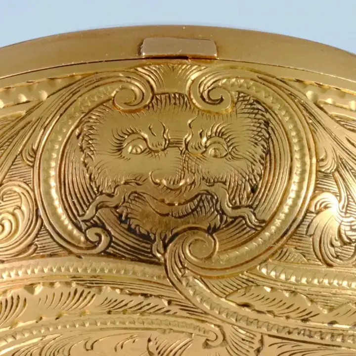 GOLD REPOUSSE PAIR CASE BY MOSER – 1744 — عکس ۵ از رکورد آرشیو WatchMuseum