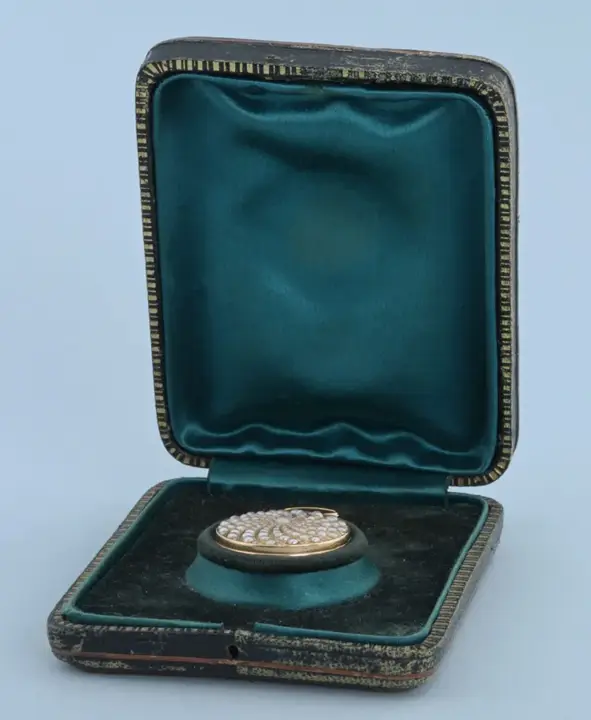 MINIATURE PEARL SET WATCH – 1800s — عکس ۵ از رکورد آرشیو WatchMuseum