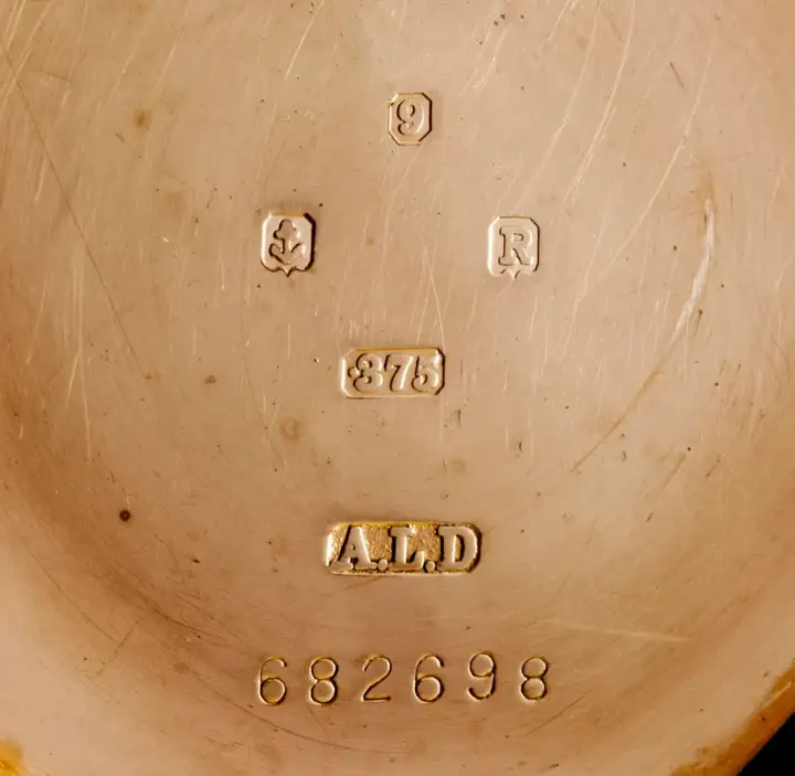 Omega. 9k Gold Case. 1939 — عکس ۵ از رکورد آرشیو WatchMuseum