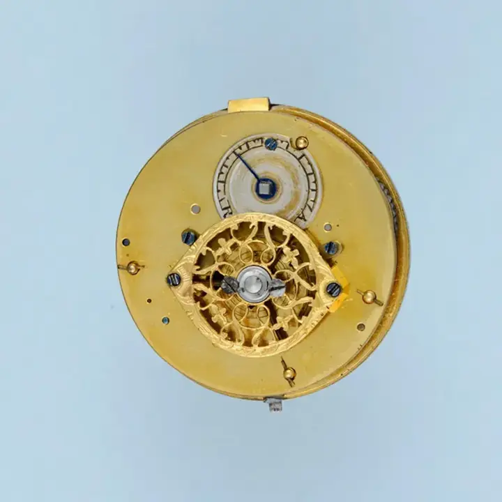 PEARL SET GOLD AND ENAMEL PENDANT WATCH – 1820 — عکس ۴ از رکورد آرشیو WatchMuseum