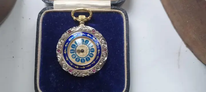 18ct Ruby and Diamond Pocket Watch with Jewels – 1970 — عکس ۴ از رکورد آرشیو WatchMuseum