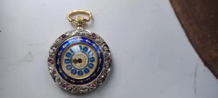 18ct Ruby and Diamond Pocket Watch with Jewels – 1970 — عکس ۶ از رکورد آرشیو WatchMuseum