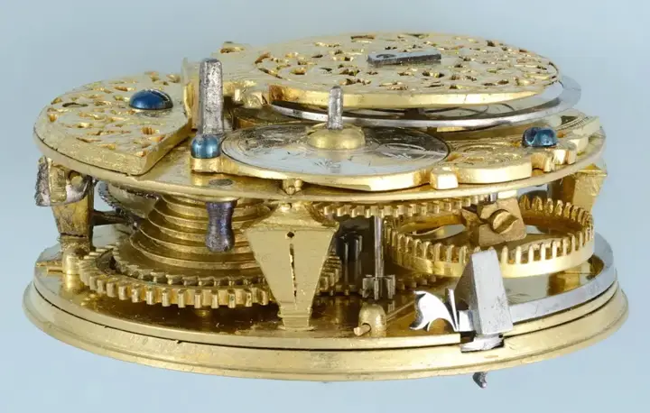 SILVER CHAMPLEVE DIAL CALENDAR – Circa 1710 — عکس ۳ از رکورد آرشیو WatchMuseum