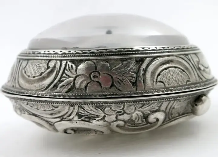 Silver repousse case Pocket Watch – 1789 — عکس ۳ از رکورد آرشیو WatchMuseum