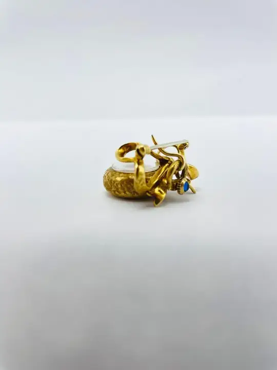 Unique Ebel Brooch Watch 18k Yellow Gold – 1980 — عکس ۷ از رکورد آرشیو WatchMuseum