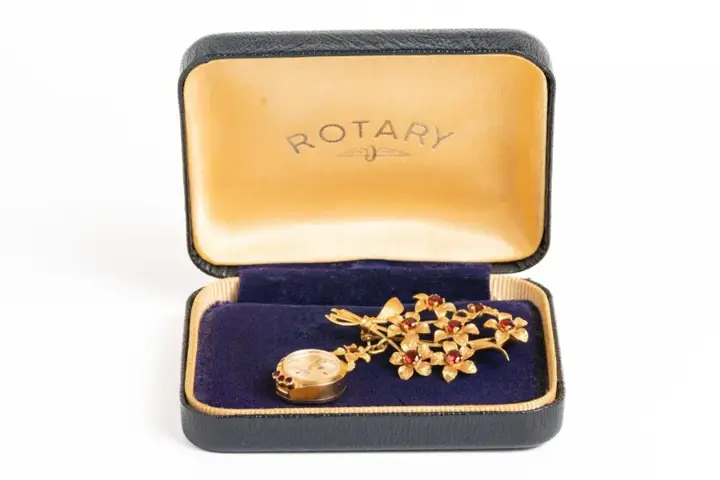 Vintage Roundabout 9 CT Gold Watch Floral Brooch – 1968 — عکس ۳ از رکورد آرشیو WatchMuseum